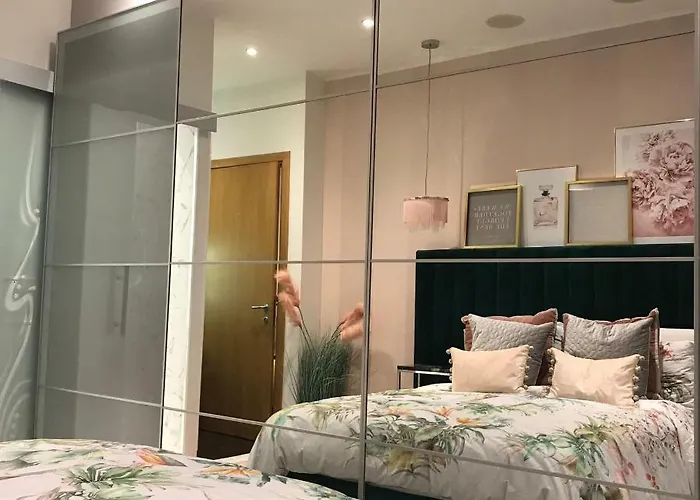 2 Bed Chic In Centre * Glasgow