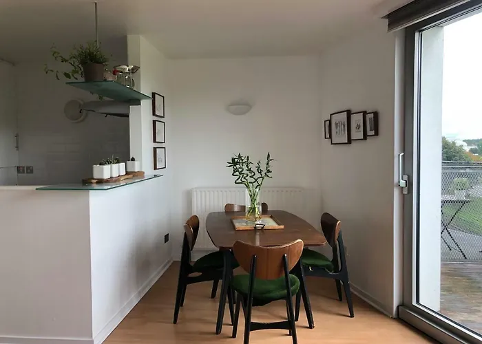 Glasgow City Single Room In Homestay With Balcony & Parking Apartament