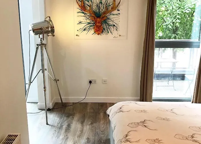 Riverside West End Appartement *