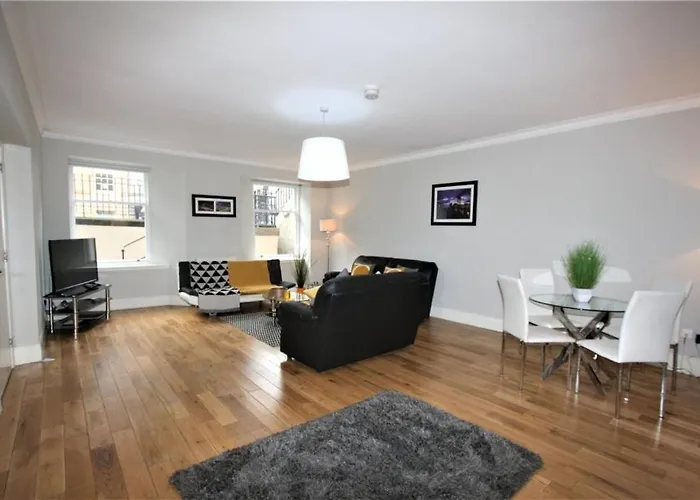 Dreamhouse St Vincent Street *